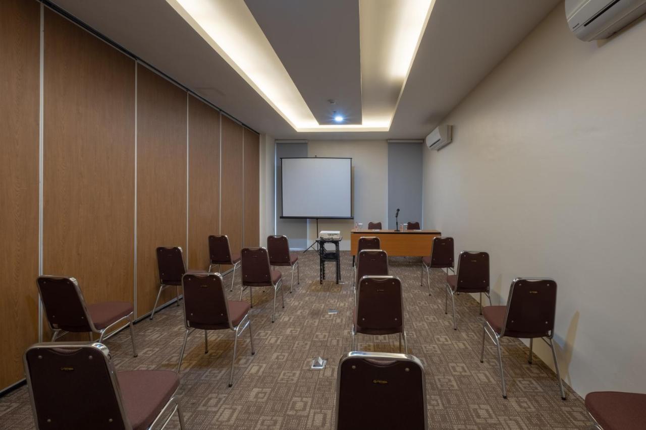 Terraz Tree Hotel Jakarta Ngoại thất bức ảnh