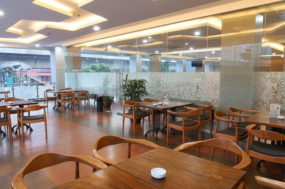 Terraz Tree Hotel Jakarta Ngoại thất bức ảnh