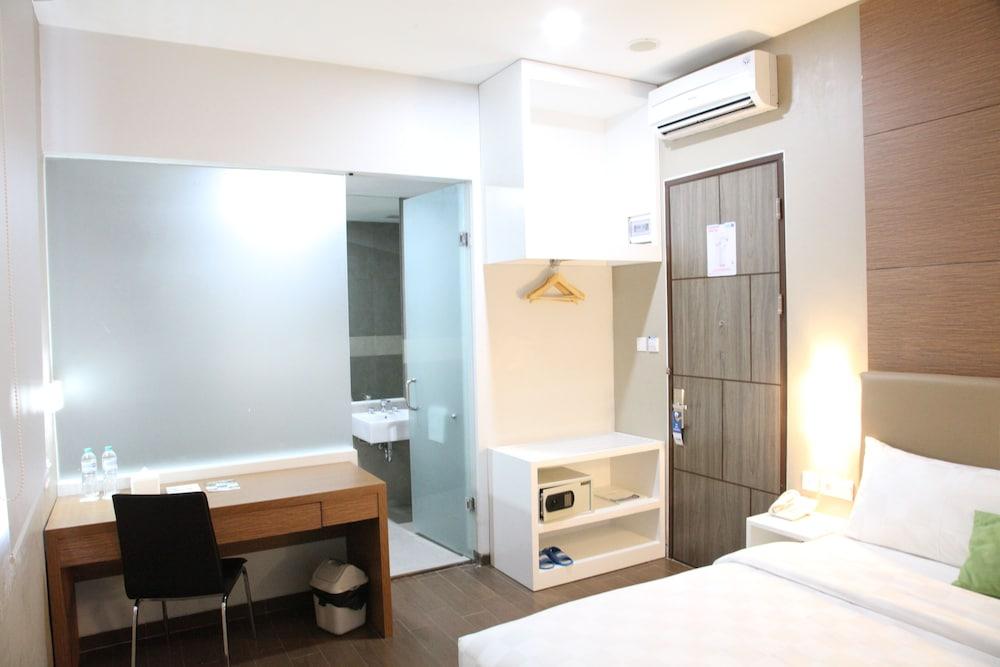 Terraz Tree Hotel Jakarta Ngoại thất bức ảnh