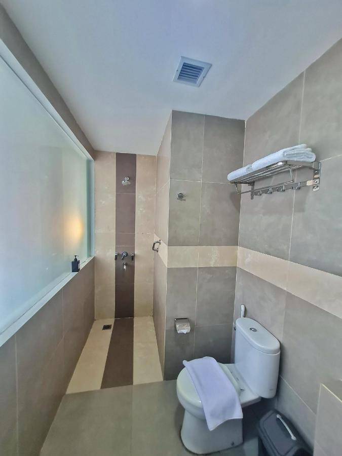 Terraz Tree Hotel Jakarta Ngoại thất bức ảnh