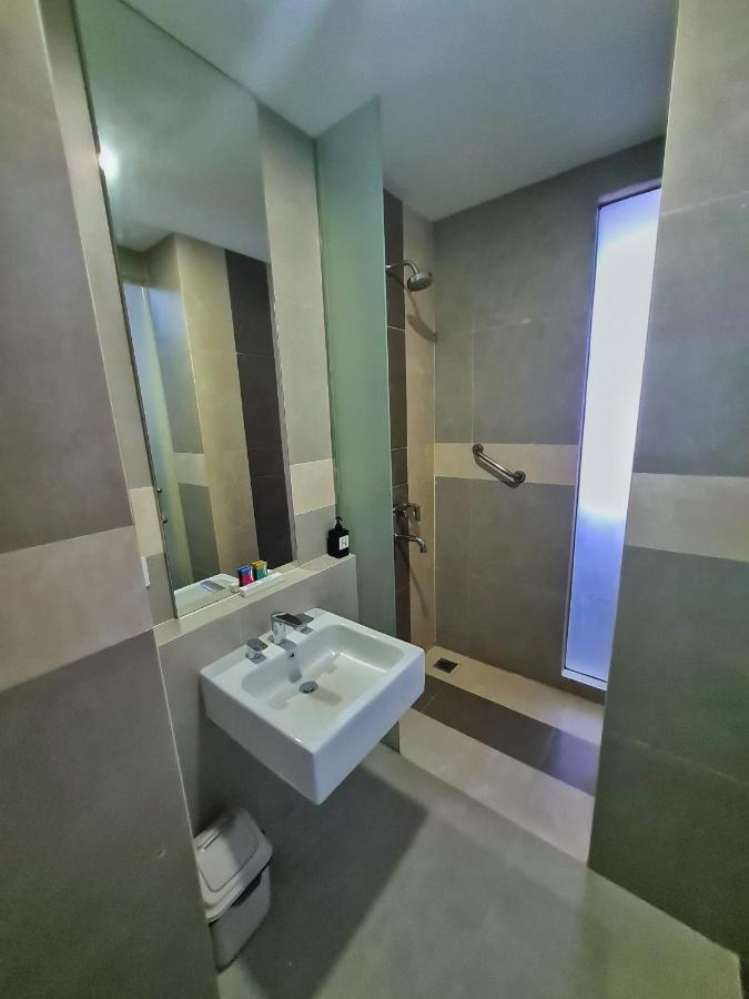 Terraz Tree Hotel Jakarta Ngoại thất bức ảnh