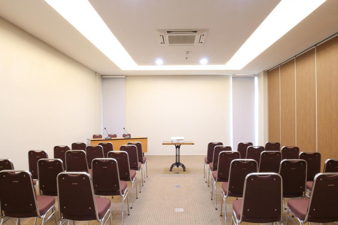 Terraz Tree Hotel Jakarta Ngoại thất bức ảnh