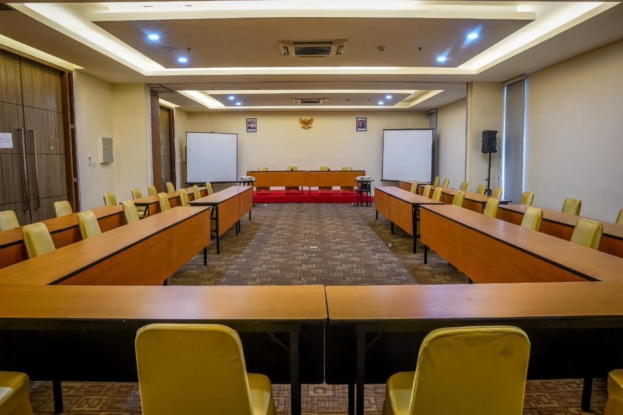 Terraz Tree Hotel Jakarta Ngoại thất bức ảnh
