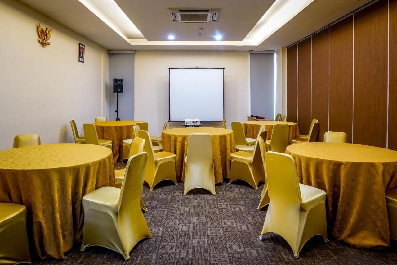 Terraz Tree Hotel Jakarta Ngoại thất bức ảnh