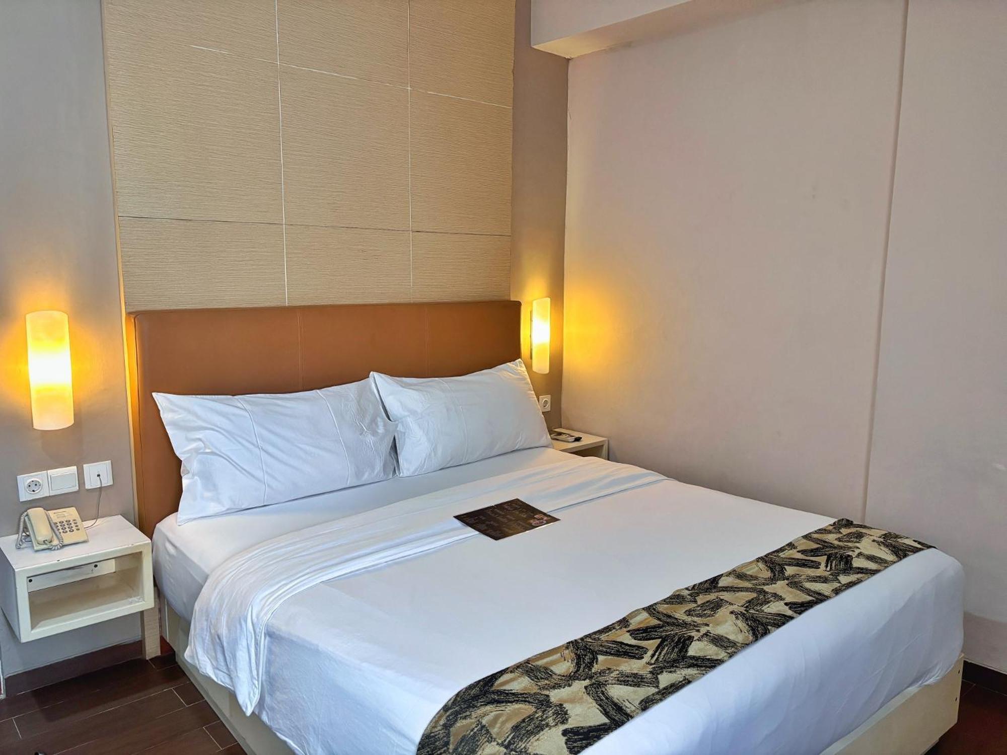 Terraz Tree Hotel Jakarta Ngoại thất bức ảnh