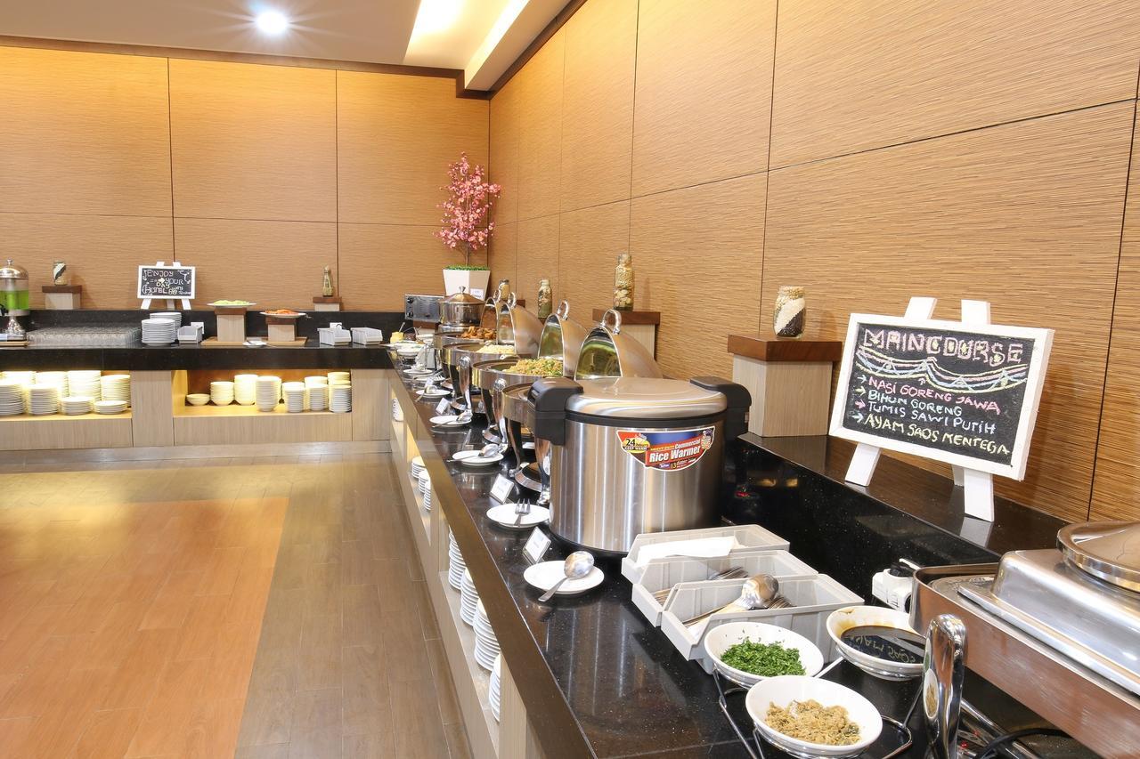 Terraz Tree Hotel Jakarta Ngoại thất bức ảnh