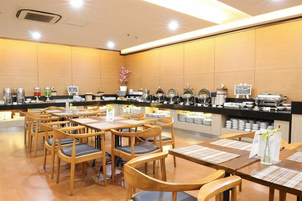 Terraz Tree Hotel Jakarta Ngoại thất bức ảnh